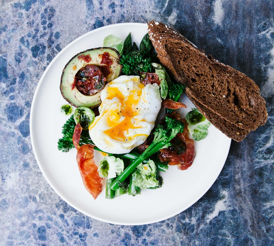 Lentil salad with herbs and lemon dressing